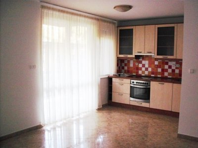 ZUGLÓBAN GYARMAT utában 2005-ben épült 2 SZOBÁS LAKÁS ELADÓ