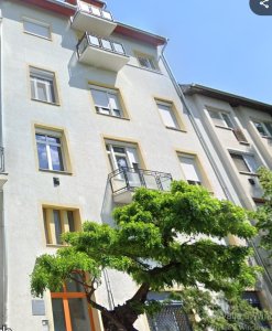 KISZUGLÓBAN FELŰJÍTOTT házban I. emeleti 28 nm-es LAKÁS eladó