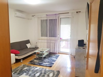 SZILAS PARKBAN 2001-ben ÉPÜLT 53 nm-es lakás eladó