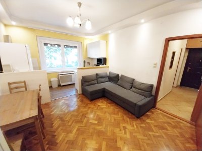 NAGYZUGLÓ KALAPÁCS utcánál 50 nm-es 2+1 FÉLSZOBÁS LAKÁS ELADÓ