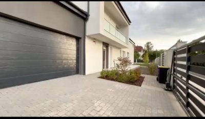 RÁKOSSZENTMIHÁLYON 2024-ben épült GARÁZSOKNÁL összeépült IKERHÁZ ELADÓ