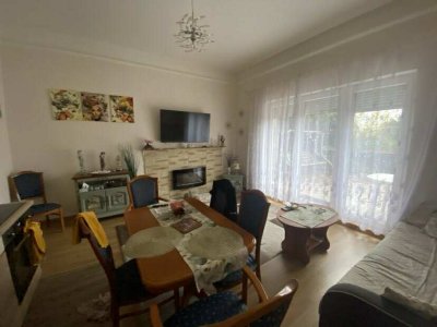 SASHALMON GARAT utca környékén 3+1 FÉLSZOBÁS IKERHÁZ ELADÓ