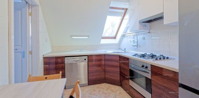 ÚJPEST központban 2005-ben ÉPÜLT 1+2 FÉLSZOBÁS LAKÁS ELADÓ