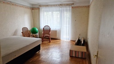 ZUGLÓBAN MÁLYVA közben I. em-i 54 nm-es LAKÁS SZIGETELT HÁZBAN