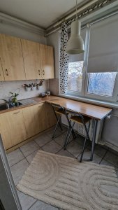 NAGYZUGLÓBAN FELÚJÍTOTT 50 nm-es, ERKÉLYES LAKÁS ELADÓ