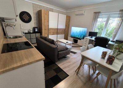 NAGYZUGLÓBAN CIRKÓS, felújított 1,5 SZOBÁS LAKÁS ELADÓ