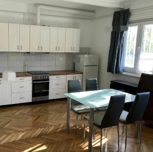 ANGYALFÖLDÖN FELÚJÍTOTT 1,5 SZOBÁS LAKÁS 61,9mft IRÁNYÁRON ELADÓ